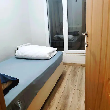 Cozy Flat With Garden West Of Apartment *