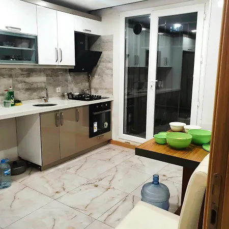 Cozy Flat With Garden West Of Διαμέρισμα *