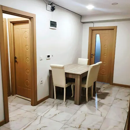 Cozy Flat With Garden West Of Διαμέρισμα *